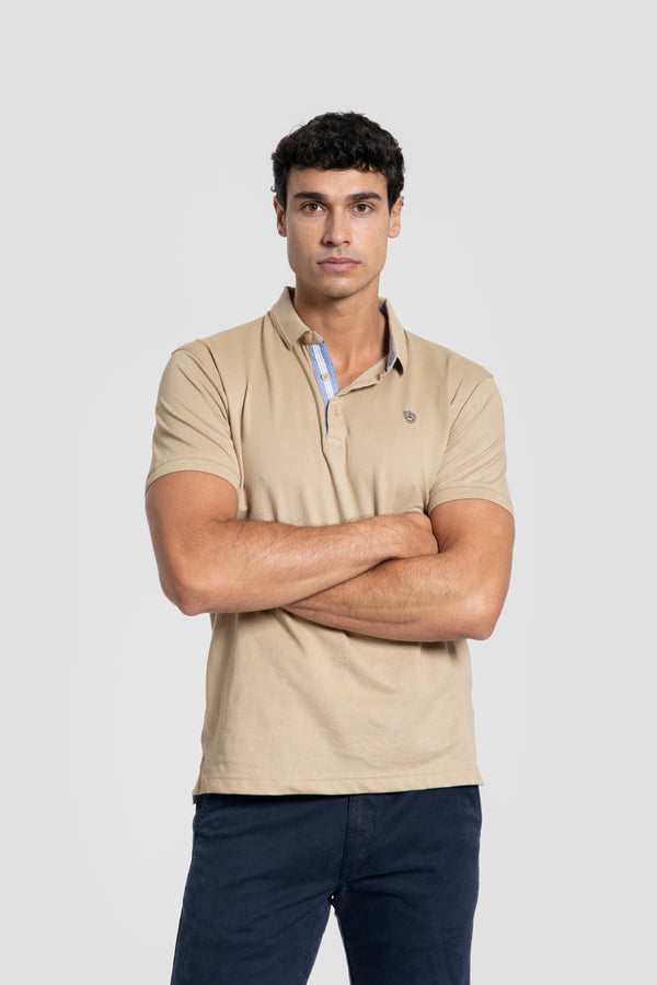 Polo Detalle Relieve Camel