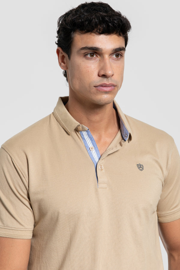 Polo Detalle Relieve Camel