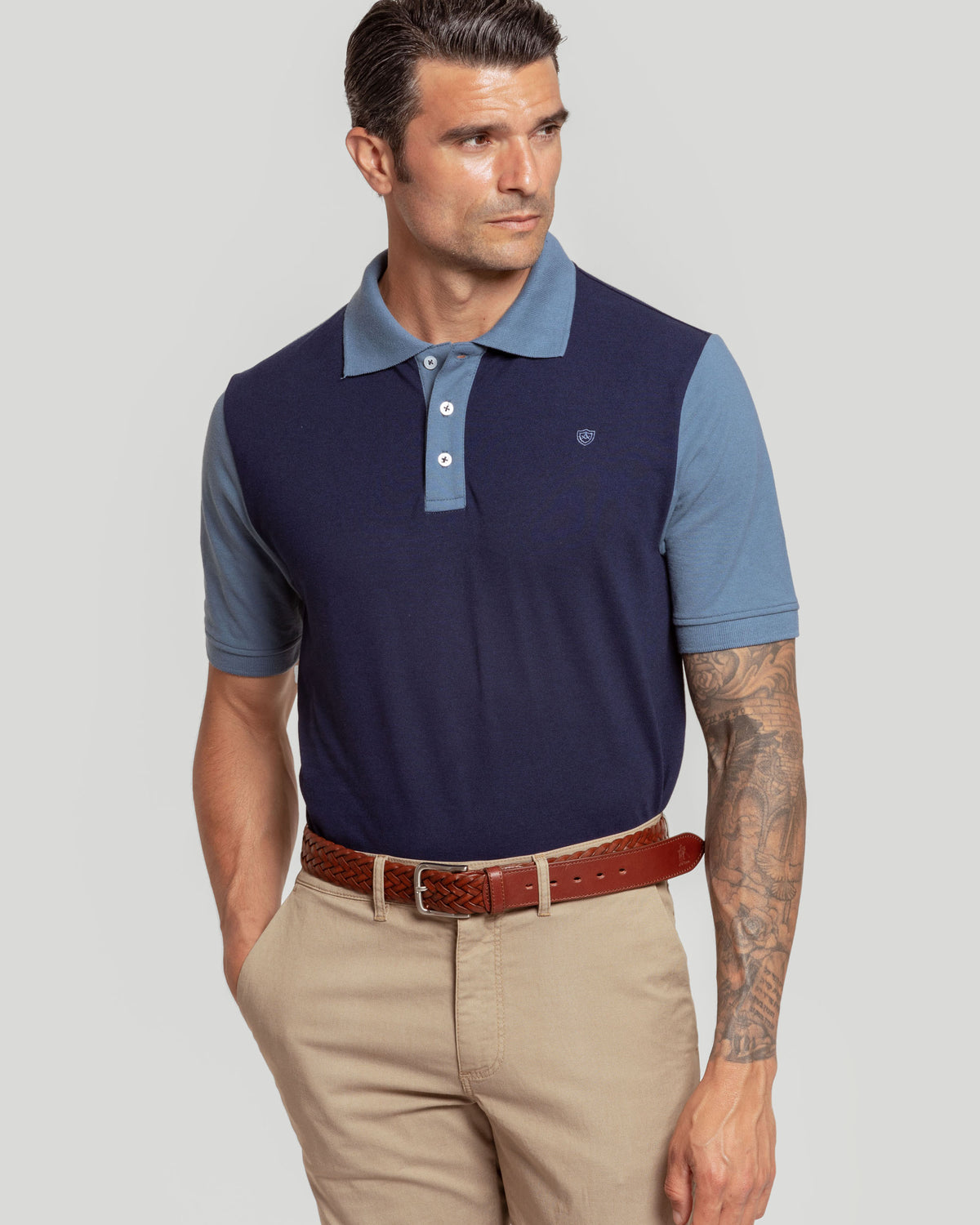 Polo bicolor azul-marinho