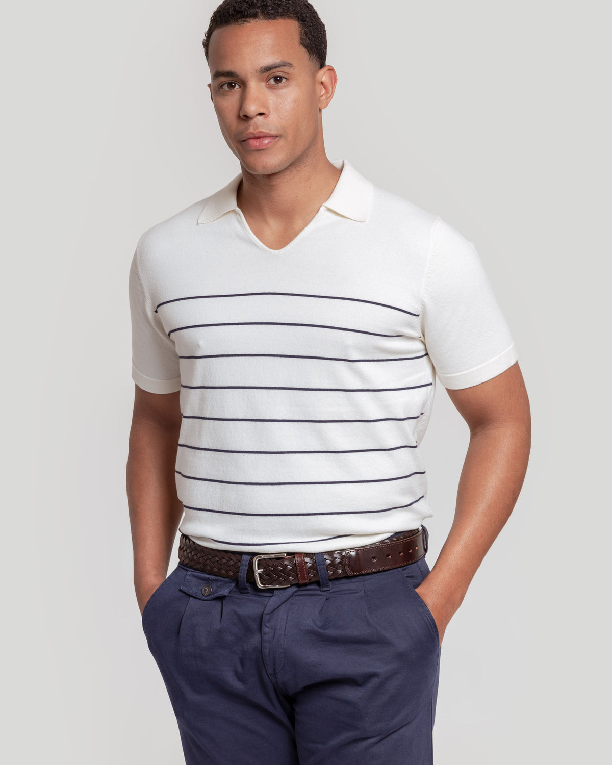 Polo de malha listrada bege