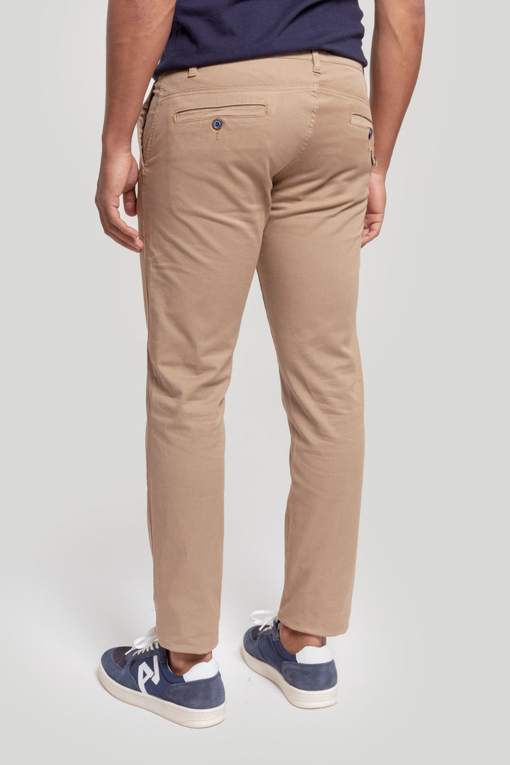 Chino Tapeta Camel