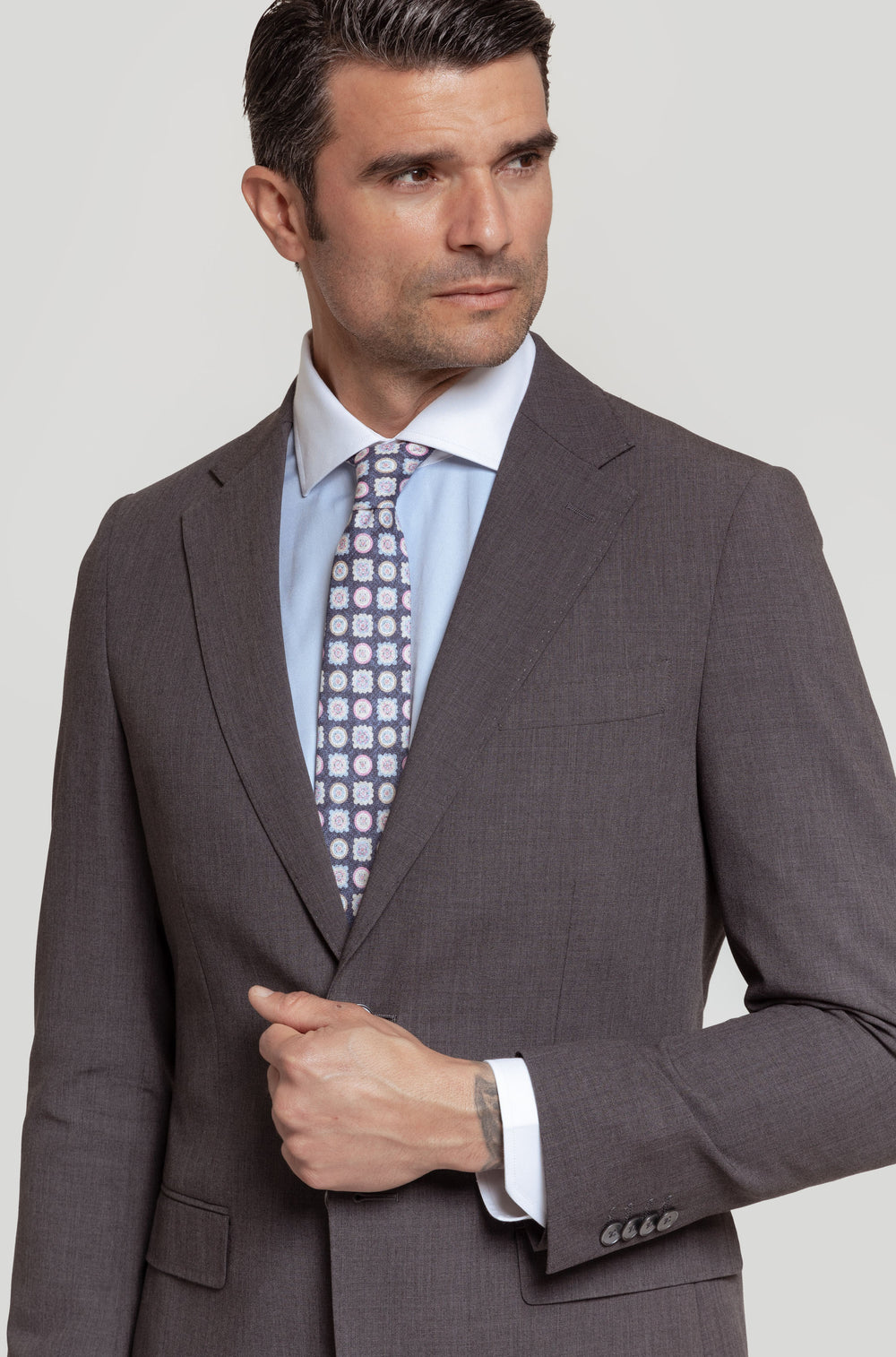 Traje Gris Medio