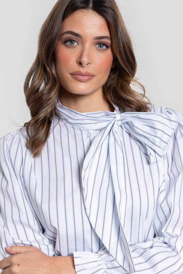 Blusa Lazo en Cuello