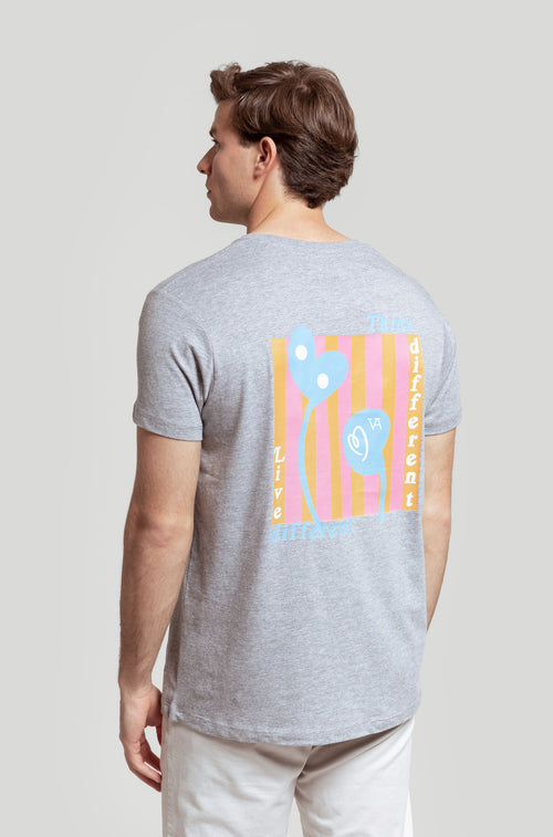 Camiseta Trink Different  Gris