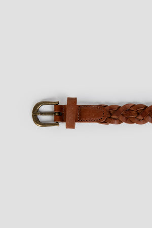 NARROW BRAIDED CAMEL BELT