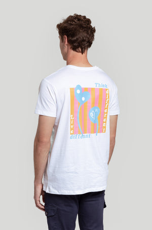Camiseta Trink Different Blanco