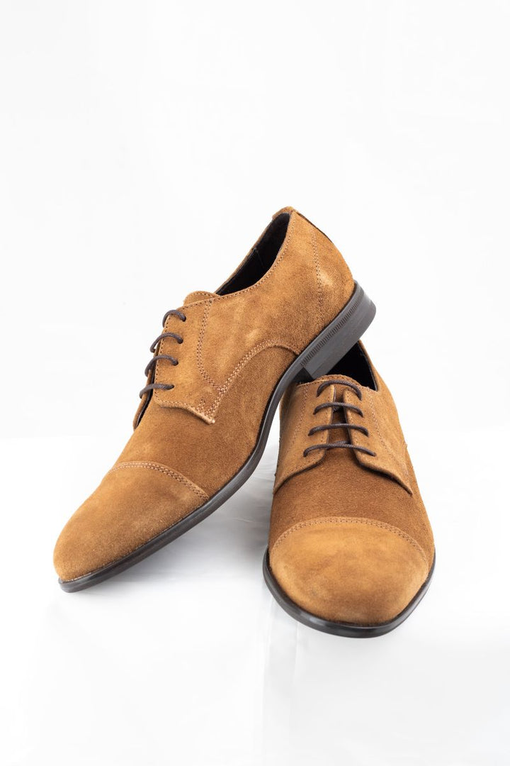 CLASSIC SUEDE SHOE WITH CAMEL LACE-UPS